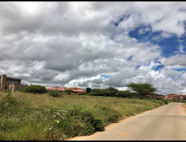 1,022M² VACANT LAND FOR SALE IN SERALA VIEW